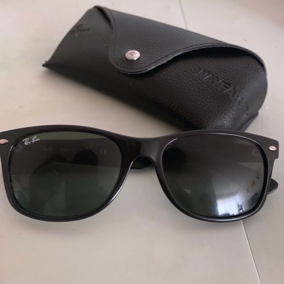 Rayban wayfarers - Picture 3 of 3